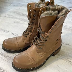 Women 8.5 brown leather fur boots